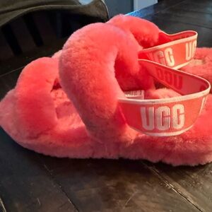 UGG Fluff Yeah Size 10 slippers